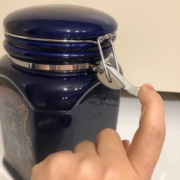 Unique Porcelain Storage Container - Picture 5 of 12